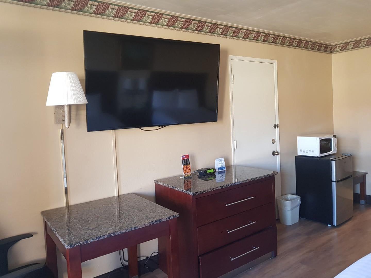 Travelodge By Wyndham Costa Mesa Newport Beach Hacienda Екстер'єр фото