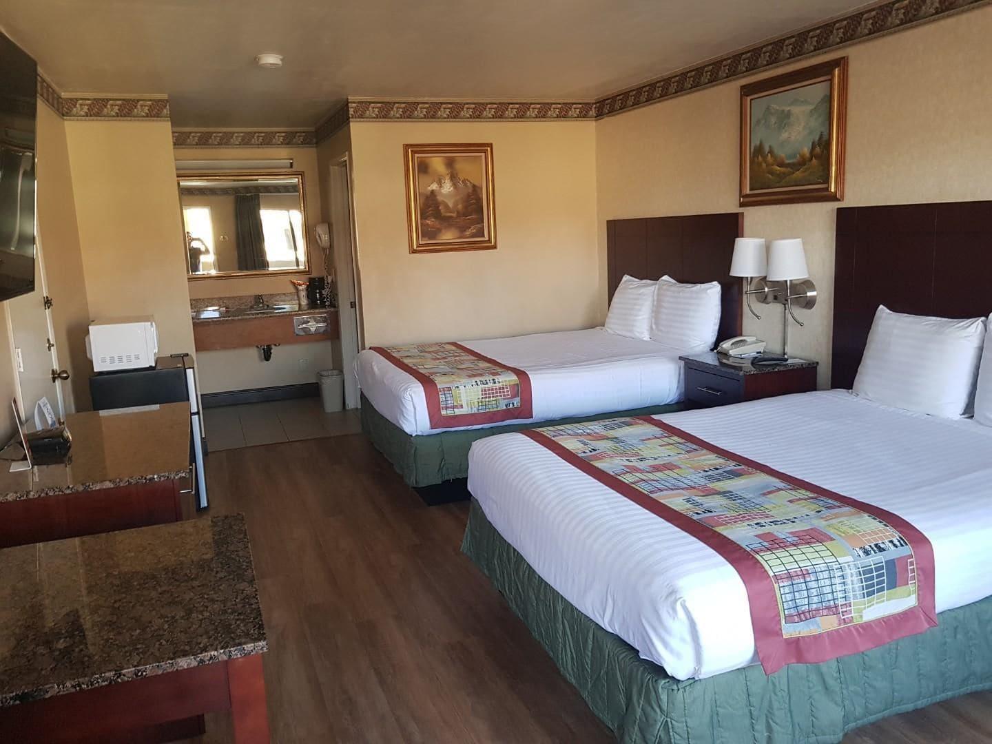 Travelodge By Wyndham Costa Mesa Newport Beach Hacienda Екстер'єр фото