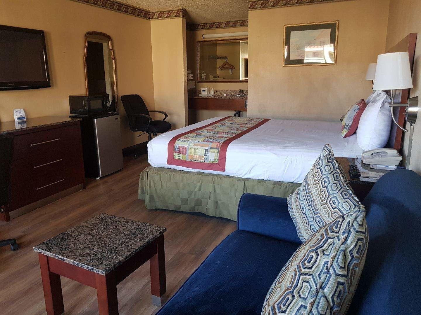 Travelodge By Wyndham Costa Mesa Newport Beach Hacienda Екстер'єр фото