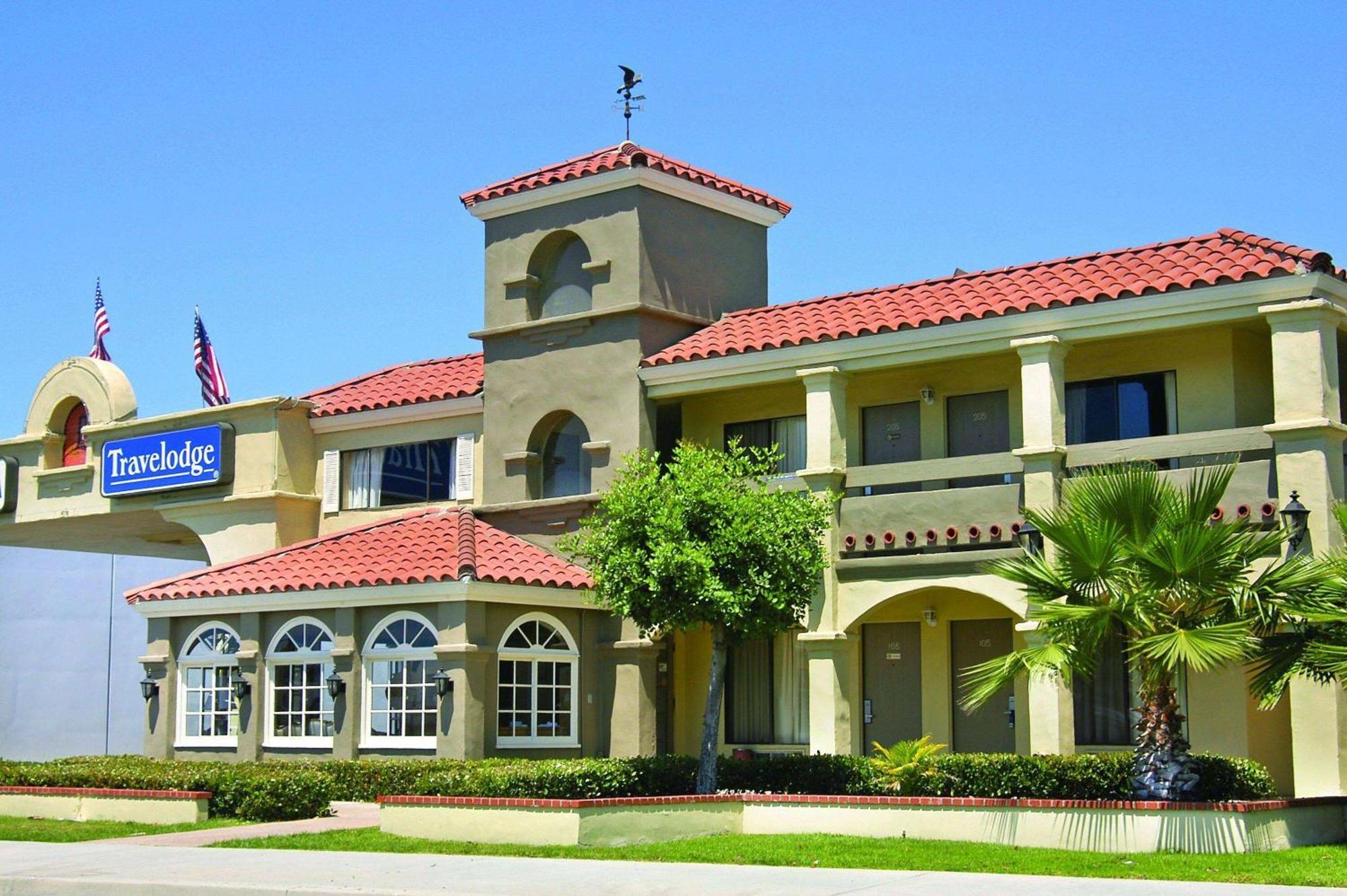 Travelodge By Wyndham Costa Mesa Newport Beach Hacienda Екстер'єр фото